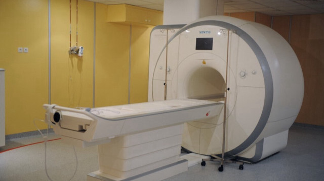 L'IRM le plus puissant du monde a récemment dévoilé ses premières images du cerveau humain, permettant une meilleure compréhension des maladies neurodégénératives et psychiatriques.