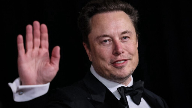 L'homme d'affaires sud-africain Elon Musk arrive à la dixième cérémonie du Breakthrough Prize à l'Academy Museum of Motion Pictures à Los Angeles, en Californie, le 13 avril 2024.