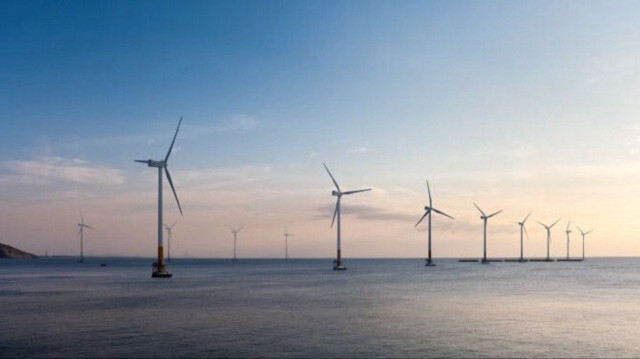 L'agence danoise de l'énergie a annoncé le lancement d'un appel d'offres pour installer des parcs éoliens en mer, visant à produire six gigawatts d'énergie d'ici 2030, décrite comme la plus grande initiative de son histoire.