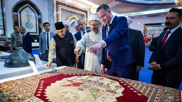 رئيس الشؤون الدينية التركي يزور مجمّعي الجيلاني والإمام الأعظم ببغداد