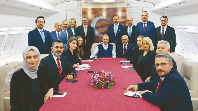 Cumhurbaşkanı Erdoğan, Irak ziyareti dönüşünde Yeni Şafak Gazetesi Genel Yayın Yönetmeni Hüseyin Likoğlu’nun da aralarında olduğu gazetecilere Gazze konusunda mesajlar verdi.