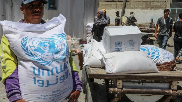 الأونروا تعلن إيصال مساعدات إلى مخيم جباليا شمال غزة 