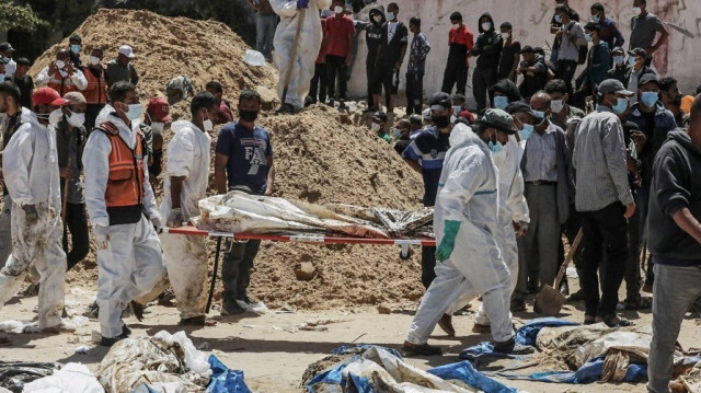 غزة.. اكتشاف 51 جثة إضافية بالمقبرة الجماعية بمستشفى ناصر 
