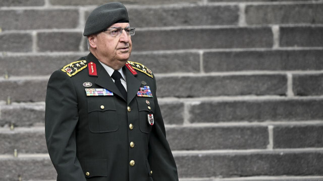 وزير الدفاع التركي يتوجه إلى رومانيا لإجراء لقاءات رسمية
