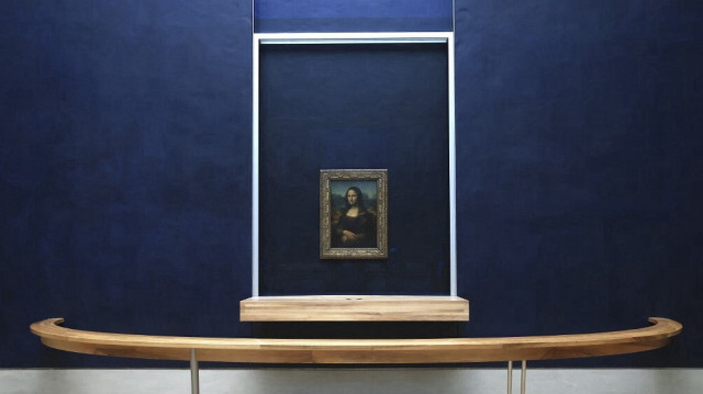 Le portrait de Lisa Gherardini, épouse de Francesco del Giocondo, connu sous le nom de Mona Lisa ou La Gioconda (La Joconde), peint par l'artiste italien Leonardo da Vinci, est exposé au musée du Louvre, à Paris, le 7 juin 2023.