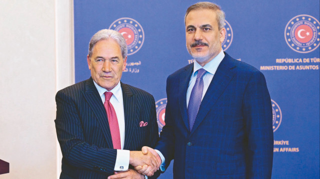Fidan, Türkiye’ye Yeni Zelanda Dışişleri Bakanı Winston Peters ile Dışişleri Bakanlığı İstanbul Temsilciliği’nde görüştü.