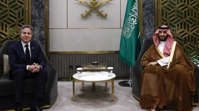 Le prince héritier d'Arabie saoudite Mohammed bin Salman rencontre le secrétaire d'État américain Antony Blinken à Djeddah, le 20 mars 2024. 