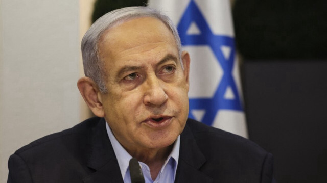 Le Premier ministre israélien Benjamin Netanyahu dirigeant la réunion hebdomadaire du cabinet au ministère de la Défense à Tel Aviv, le 7 janvier 2024.