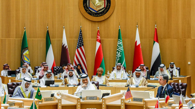 Блинкен, справа, принял участие в совместном министерском заседании Совета сотрудничества стран Персидского залива в Эр-Рияде в понедельник