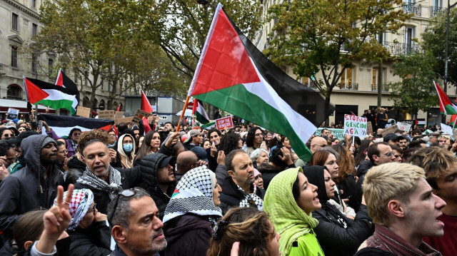 باريس.. مظاهرة مناصرة لفلسطين أمام جامعة سوربون 
