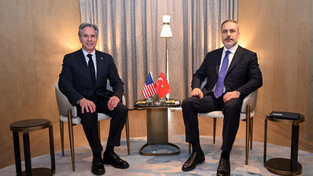 الرياض.. وزير الخارجية التركي يلتقي نظيره الأمريكي