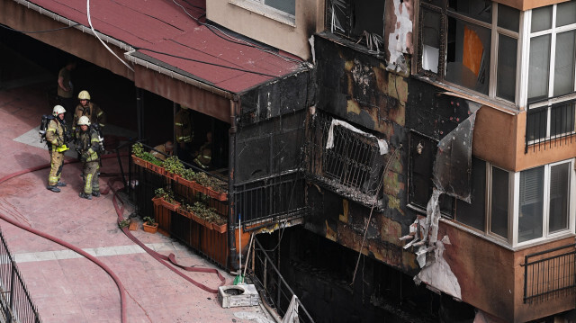 Beşiktaş'ta 16 katlı bir binanın altındaki tadilat yapılan eğlence merkezinde çıkan yangında 29 kişi hayatını kaybetti. 