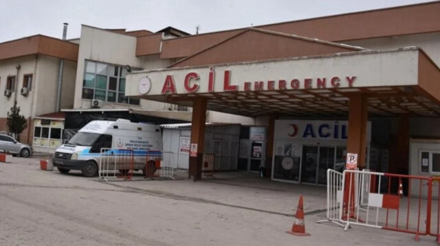 Yaralı askerlerimiz, ambulansla Şırnak Şehit Aydoğan Aydın Devlet Hastanesi'ne kaldırıldı. 