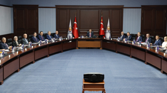 Toplantıda, Teşkilatlardan Sorumlu Genel Başkan Yardımcısı Erkan Kandemir'in sunum yapması bekleniyor.