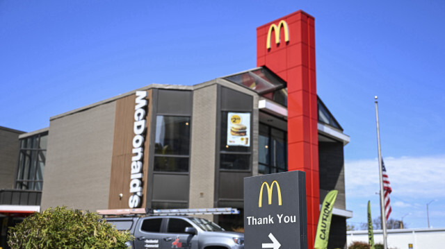 McDonald's'ın karı, Orta Doğu'daki çatışmaların satışları etkilemesiyle beklentileri karşılayamadı.