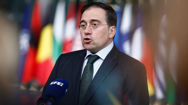 Le ministre espagnol des Affaires étrangères, Jose Manuel Albares Bueno, faisant une déclaration avant la réunion des ministres des Affaires étrangères de l'OTAN au siège de l'OTAN à Bruxelles, le 3 avril 2024.