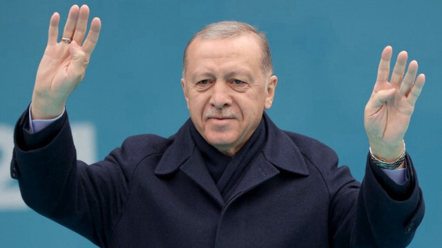 Le président turc et chef du Parti de la justice et du développement (AK), Recep Tayyip Erdogan, s'adressant à ses partisans lors d'un meeting de campagne électorale à Ankara le 23 mars 2024, avant les élections municipales du 31 mars.