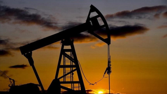 تنخفض أسعار النفط مع تراجع التوترات الجيوسياسية في الشرق الأوسط