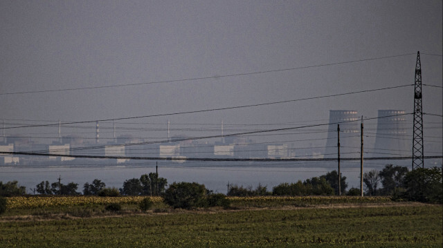 Вид на Запорожскую атомную электростанцию.