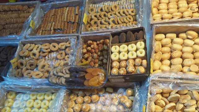 رمضانيات.. حلويات المعمول بالعجوة تُحضر في رمضان استعدادا لعيد الفطر
