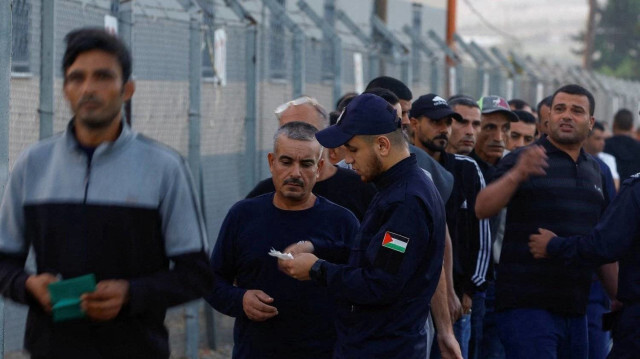 حماس تدعو إلى "فضح جرائم الاحتلال" بحق العمال الفلسطينيين