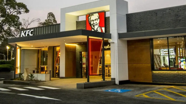 Soykırımcının finansörleri batıyor: ABD'li restoran zincirleri KFC ve Pizza Hut'ın satışları düştü