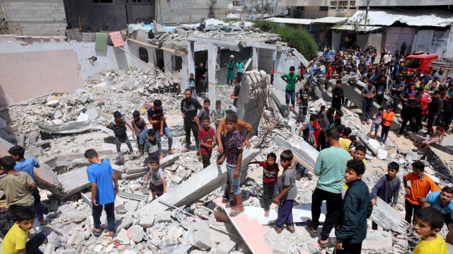 Gazze'de binlerce Filistinliyi katleden İsrail, saldırılarını sürdürüyor.