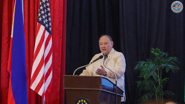 Le ministre philippin de la Défense Gilberti Teodoro.
