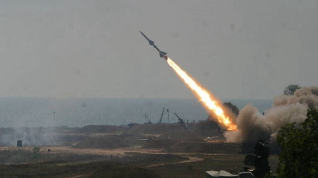 "القسام" تعلن قصف أهداف إسرائيلية في بئر السبع برشقة صاروخية