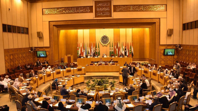 Filistin, Katar, Kuveyt, Umman, Irak ve Arap Parlamentosundan konuya ilişkin yazılı açıklama yapıldı.