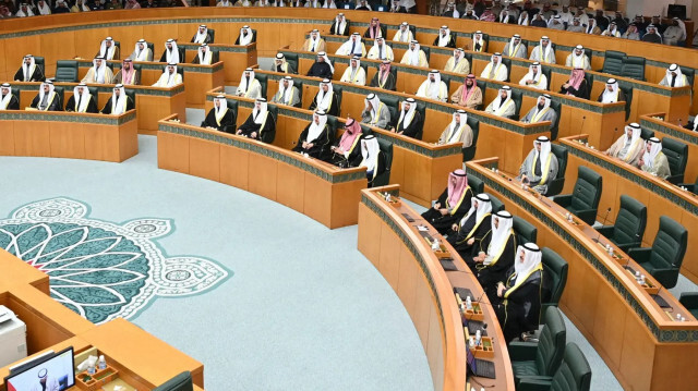 الكويت.. تشكيل حكومة جديدة بعد يومين من حل مجلس الأمة 