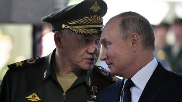 L'ancien ministre de la Défense de Russie, Sergueï Choïgou et le président russe, Vladimir Poutine.