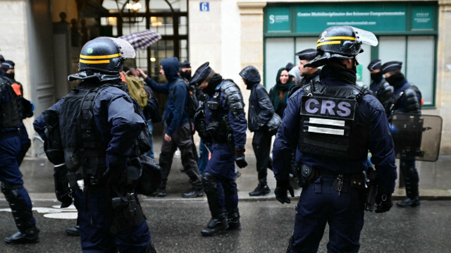 الشرطة الفرنسية توقف 5 طلاب متضامنين مع فلسطين