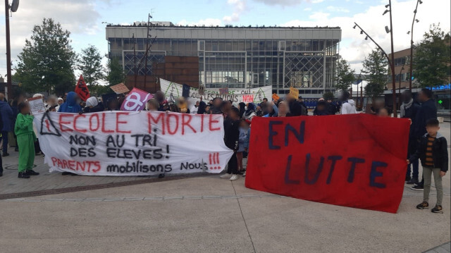 Les syndicats mettent en avant le fait que la réforme va à l'encontre des principes d'équité et d'inclusion qui devraient caractériser le système éducatif français. 