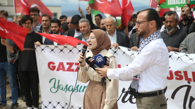 Une manifestation étudiante sur le campus de l'université de Kahramanmars, dans le sud-est de la Türkiye.