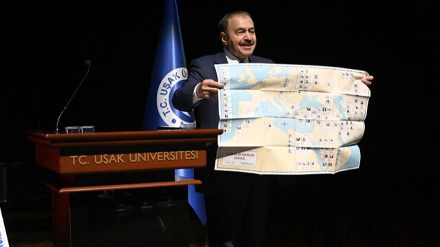 Eski Orman ve Su İşleri Bakanı Prof. Dr. Eroğlu Uşak Üniversitesi öğrencileriyle buluştu.
