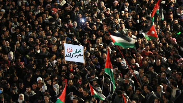 البرتغال.. مناصرون لفلسطين يقتحمون مبنى وزارة الخارجية بلشبونة