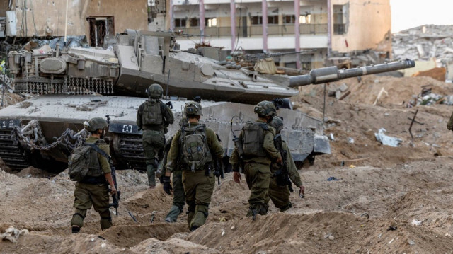 الاحتلال الإسرائيلي يقر بمقتل جندي من لواء المظليين بمعارك شمال غزة