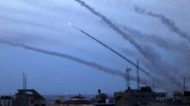 الجيش الإسرائيلي يرصد 10 صواريخ من شمالي غزة باتجاه عسقلان 