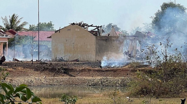 Le ministère cambodgien de la Défense a déclaré que le 2 mai 2024, une vague de chaleur fulgurante en Asie du Sud-Est a joué un rôle dans une explosion de munitions qui a tué 20 soldats dans une base militaire au cours du week-end.