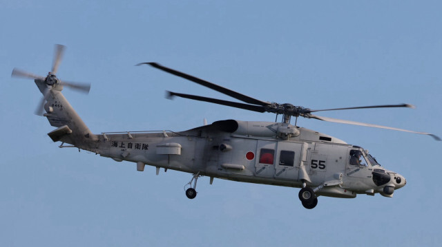 Les autorités japonaises ont confirmé qu'une collision a causé le crash de deux hélicoptères militaires nippons le 21 avril 2024, tuant une personne et en faisant disparaitre sept autres.