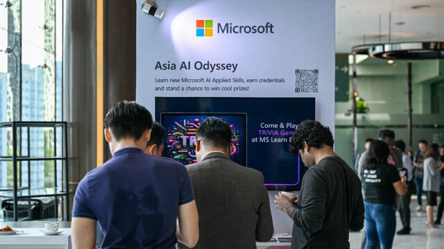 Microsoft a promis un investissement de 2,2 milliards de dollars dans l'intelligence artificielle et le cloud computing en Malaisie pour aider à développer l'infrastructure d'IA du pays, le 2 mai 2024. 