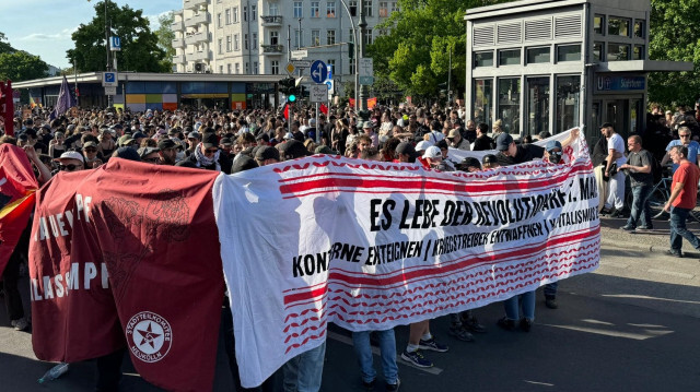 برلين.. شعارات "فلسطين حرة" تصدح في مسيرة يوم العمال