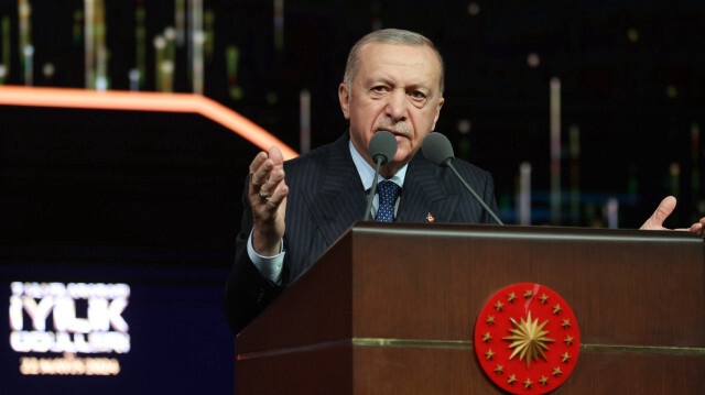Cumhurbaşkanı Recep Tayyip Erdoğan, Ankara'da Beştepe Millet Kongre ve Kültür Merkezi'nde Uluslararası İyilik Ödülleri Töreni'ne katılarak konuşma yaptı.
