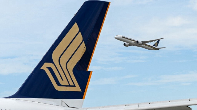 Un avion de Singapore Airlines décolle de l'aéroport Changi de Singapour, le 15 avril 2024.