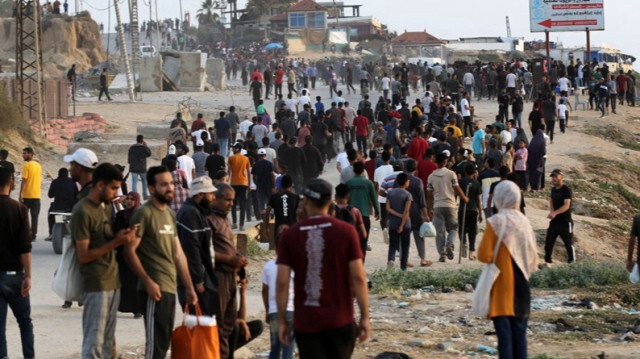 L'agence des Nations Unies pour les réfugiés palestiniens (UNRWA) a déclaré que "75 % des Palestiniens de la bande de Gaza ont été déplacés de force".