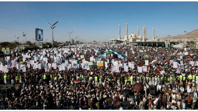 آلاف اليمنيين يتظاهرون دعما لفلسطين وغزة