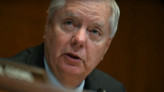 Le sénateur américain Lindsey Graham interroge le secrétaire d'État américain Antony Blinken lors d'une audition de la sous-commission des crédits du Sénat sur l'État, au Capitole à Washington, DC, le 21 mai 2024.