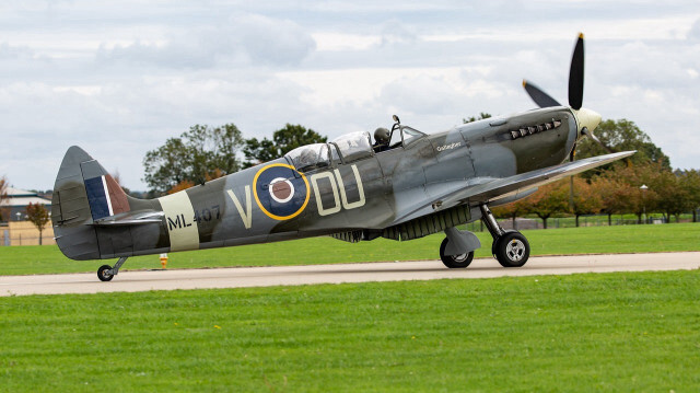 İngiltere'de İkinci Dünya Savaşı'ndan kalma uçak düştü 1 ölü