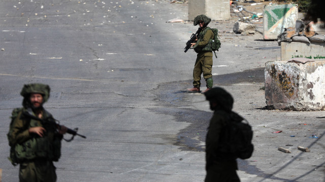 İşgalci İsrail askerleri Batı Şeria'daki baskınlarda en az 20 Filistinliyi